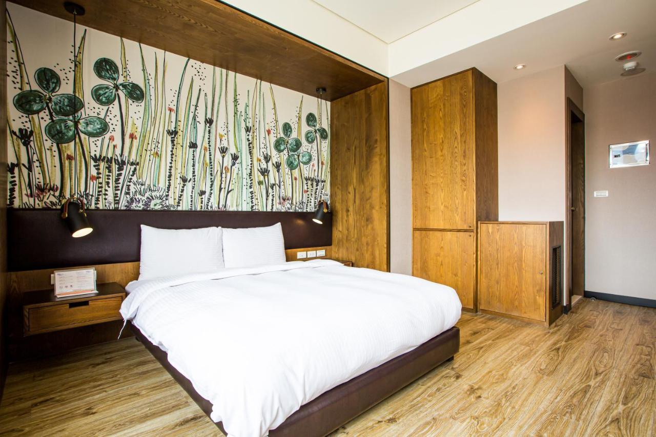 Easylazy Inn Тайчжун Экстерьер фото